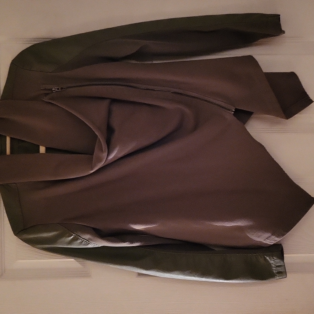 Jacket - Picture 2 of 3